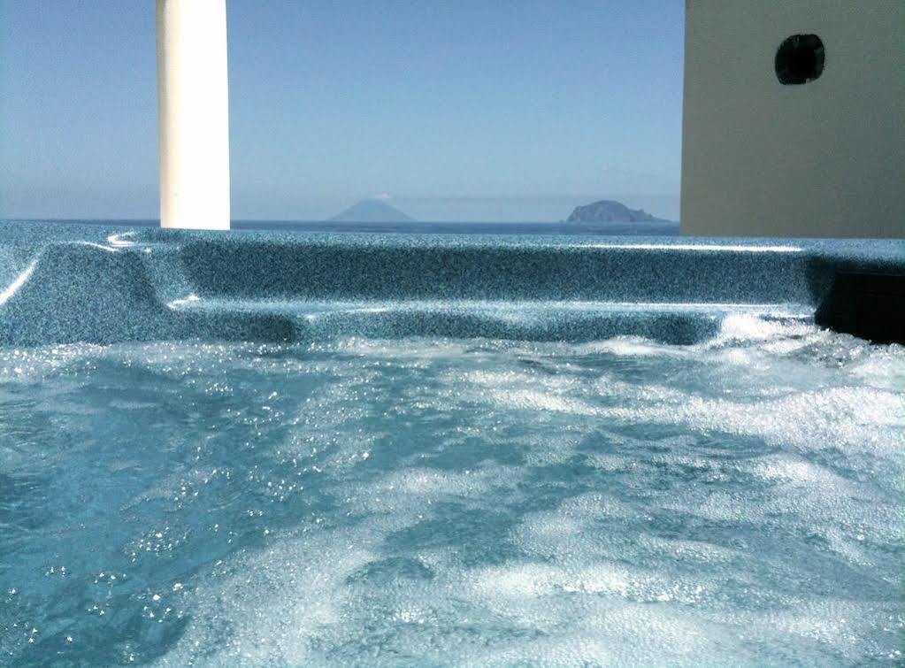 Le Sette Vele Da Riccardo Bed & Breakfast Santa Marina Salina